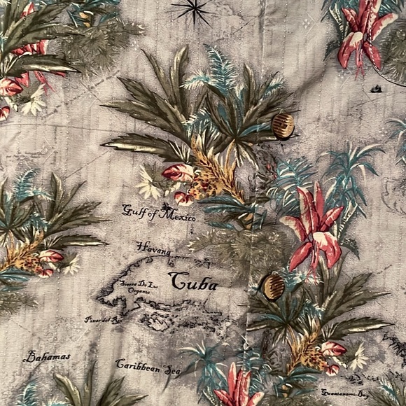 Tommy Bahama silk shirt - Picture 2 of 4